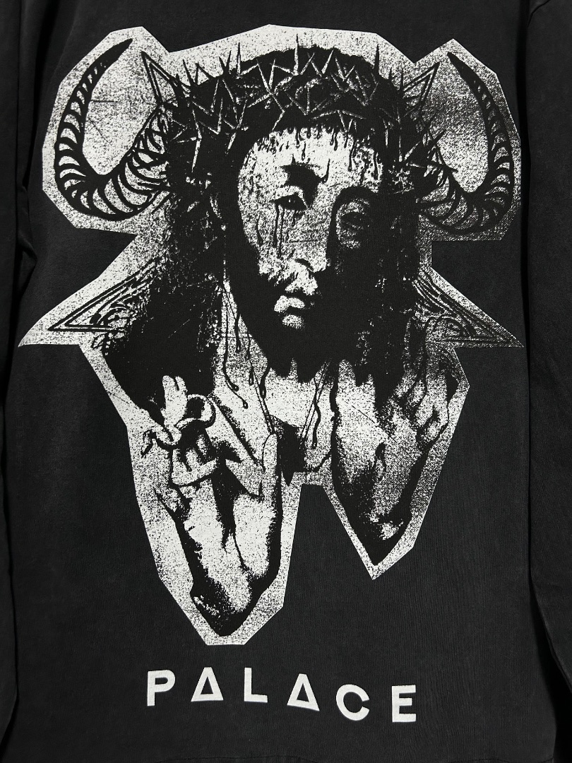 Hāxan Oversized Long Sleeve Tee